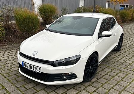 VW Scirocco Volkswagen 2.0 TSI DSG Standard