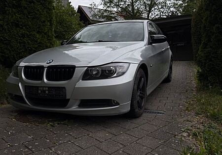 BMW 318i -
