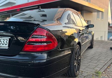 Mercedes-Benz E 320 CDI *2.HAND*SCHECKHFT*SPORT*TÜV NEU*