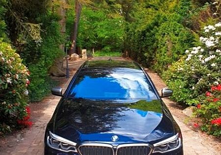 BMW M550d xD + Massage + Standhz + Sitzklima + B&W