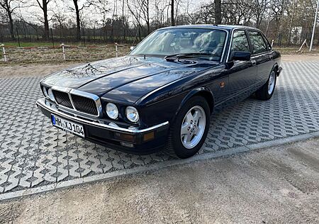 Jaguar XJ40 4.0S (XJ Mark II, )