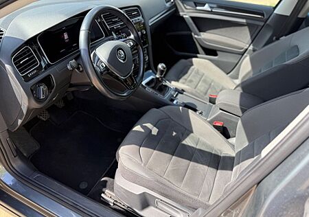 VW Golf Volkswagen 1.5 TSI Highline Active Display, Kamera