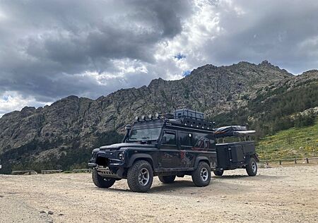 Land Rover Defender 110 Td4 -ExTec 2 und 4 Personen Ausbau