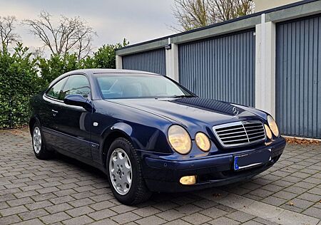 Mercedes-Benz CLK 200 SPORT Klima Leder TÜV neu! EPH