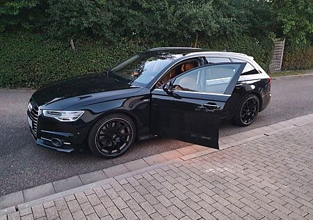 Audi A6 Avant Quattro Top Ausstattung S-Line