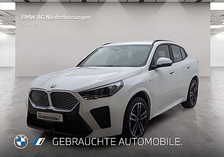BMW iX2 eDrive20 M Sport Kamera Sitzheizung Alarm