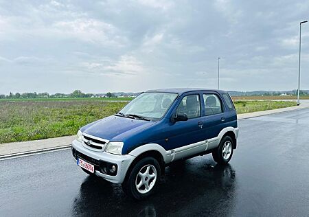 Daihatsu Terios Pur 1,3 BENZIN 4X4 ALLRAD BJ-2006 KLIMA