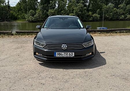 VW Passat Variant Volkswagen 2.0 TDI SCR Comfortline Varia...