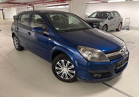 Opel Astra mit Einparkhilfe, Tempomat, Klima, TÜV