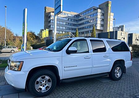 Chevrolet Suburban 5.3 V8 7-Sitzer!