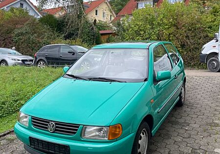 VW Polo Volkswagen 1.4 44kW Basis
