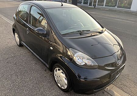 Toyota Aygo (X) Aygo (X) 1,0 Black
