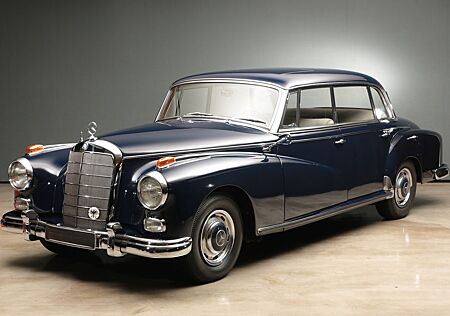 Mercedes-Benz 300 Adenauer