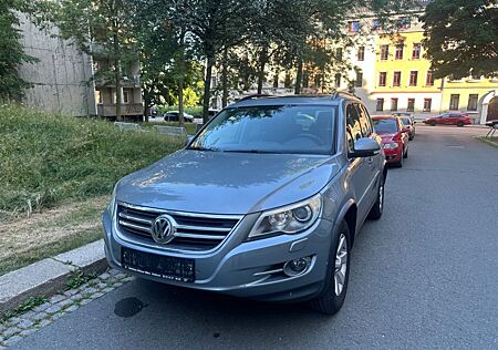 VW Tiguan Volkswagen 2.0 TDI Automatik 4MOTION
