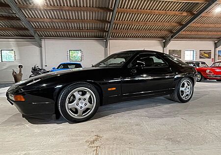 Porsche 928 GTS