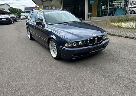 BMW 520i A Exclusive touring AUTOMATIK TÜV AU NEU