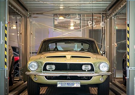 Ford Mustang Shelby GT-350 Fastback (Original)