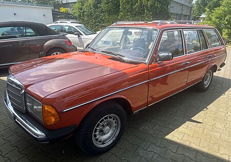 Mercedes-Benz 240 240d W123 T bJ 1979 AUTOMATIC