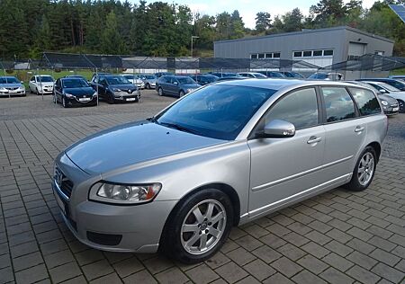 Volvo V50 Kombi D3 aus 1.Hand .5-Zylinder,