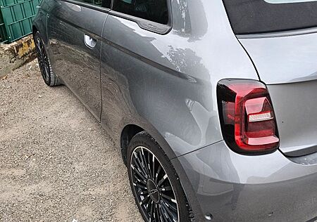 Fiat 500E Cabrio 42 kWh -