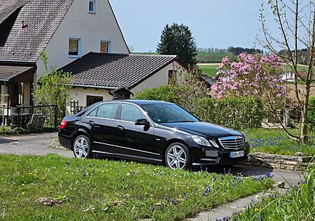 Mercedes-Benz E 300 CDI BlueEFFICIENCY -