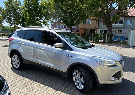 Ford Kuga 2,0 TDCi 4x4 103kW Titanium PowerShift ...