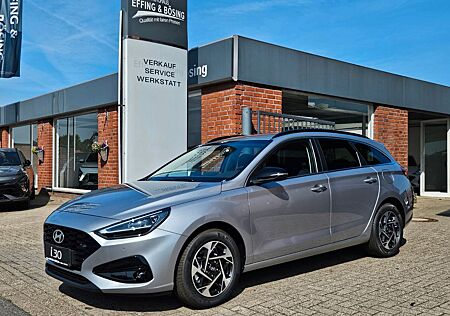 Hyundai i30 CW-FL-Klimaauto.-NAV-ALU-PDC V+H-CAM-LED