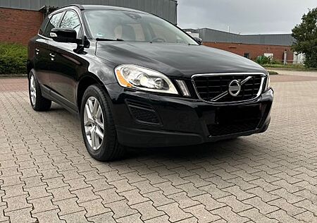 Volvo XC 60 XC60 D3 / 144 KW / XENON / LEDER