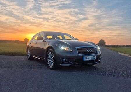 Infiniti Q70 35h V6 Premium Auto Premium