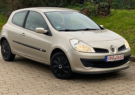 Renault Clio III Privilege 1,6 Automatik+Klima+Tempomat!