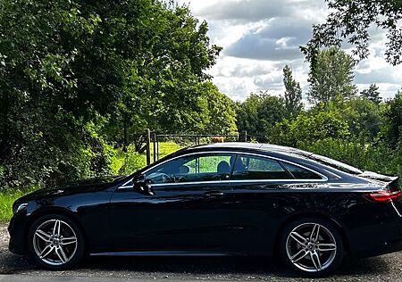 Mercedes-Benz E 200 4MATIC-Coupé, AMG,Pano,Standh.,Multib.