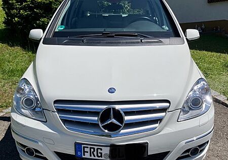 Mercedes-Benz B 170