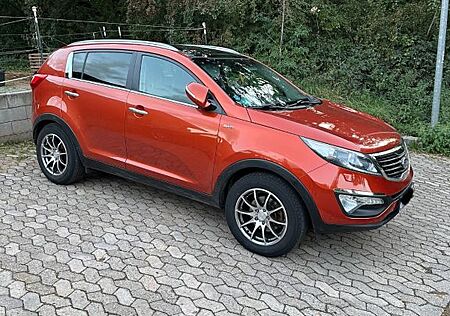 Kia Sportage SL SLS CRDI 2.0 Liter AHK TÜV sowie
