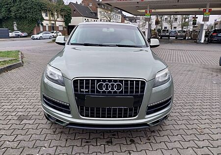 Audi Q7 3.0 TDI Panorama,Leder,AHK,Bose,7Sitzer