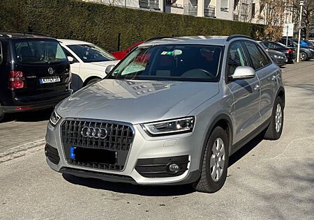 Audi Q3 2.0 TFSI S tronic quattro -