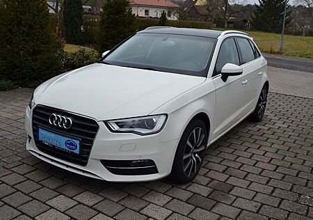 Audi A3 2,0 TDI Sportback/Xenon/SHZ/PDC/Pano/Sportsit