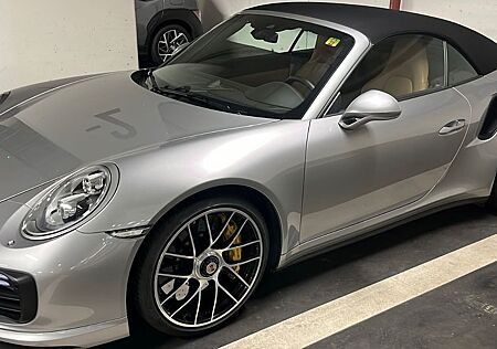 Porsche 991 911 Carrera Turbo S Cabrio mit Approved Garantie