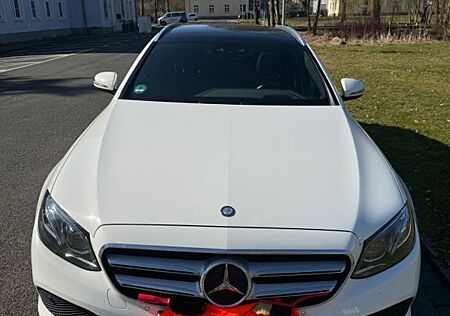 Mercedes-Benz E 220 E 220d T PANO*LED*NAVI*LEDEr