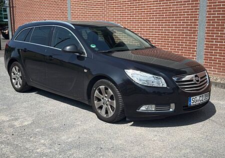 Opel Insignia Sports Tourer 2.0 CDTI TÜV NEU