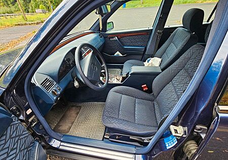 Mercedes-Benz C 180 ELEGANCE Elegance