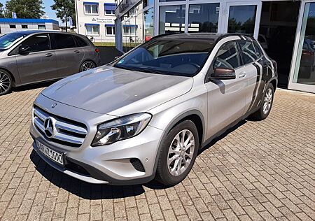 Mercedes-Benz GLA 180 d CDI Style Ambiente Beleuchtung+Navi