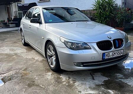 BMW 523i