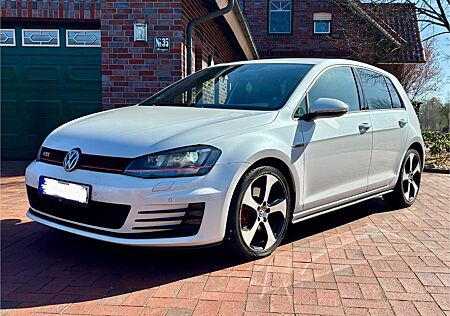 VW Golf Volkswagen 2.0 TSI DSG BMT GTI - TÜV neu