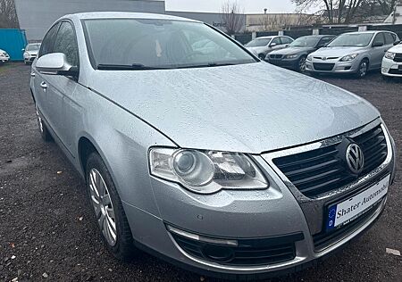 VW Passat Volkswagen Lim. Trendline