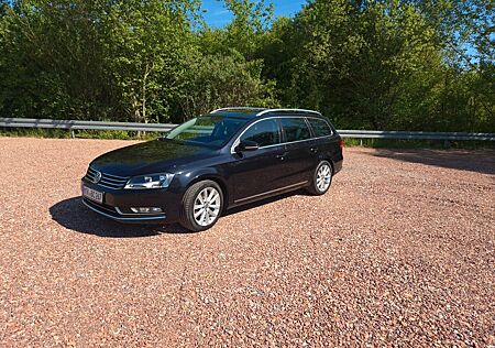 VW Passat Variant Volkswagen ALLES NEU! lesen!