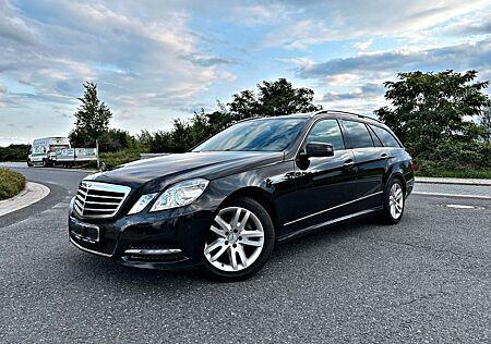 Mercedes-Benz E 200 T BlueEFFICIENCY AVANTGARDE AVANTGARDE