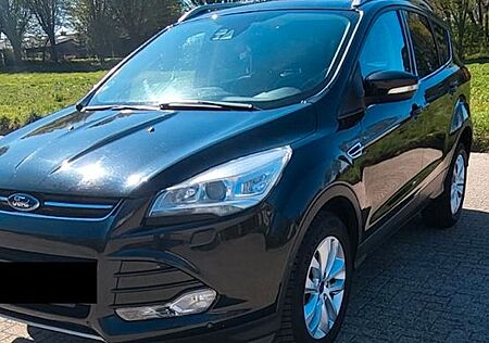 Ford Kuga TOP 2,0 TDCi 4x4 120kW Titanium, HU/AU Neu