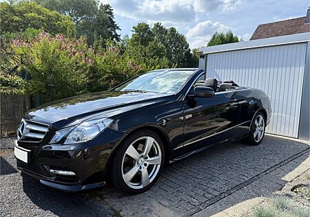 Mercedes-Benz E 200 Cabriolet AMG/ XENON ILS/ AIRSCARF/ AIRCAP