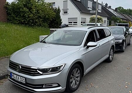 VW Passat Variant Volkswagen 2.0 TDI DSG Comfortline