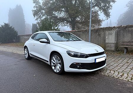 VW Scirocco Volkswagen 1.4 TSI Coupé, Weiß